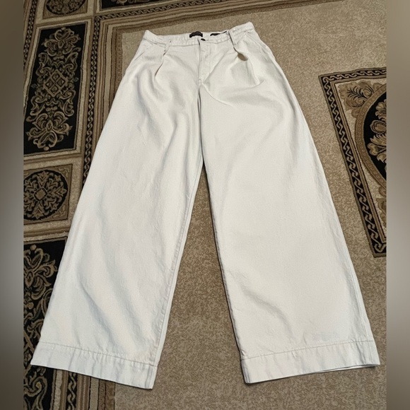 Banana Republic Denim - Cream HIGH RISE RELAXED Wide-Leg PREMIUM DENIM by BANANA REPUBLIC SIZE 30